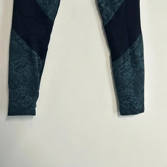 Joy Lab Snake Skin Print Leggings Women's L Fold Over Waist‎ Athleisure Athletic - Picture 9 of 11